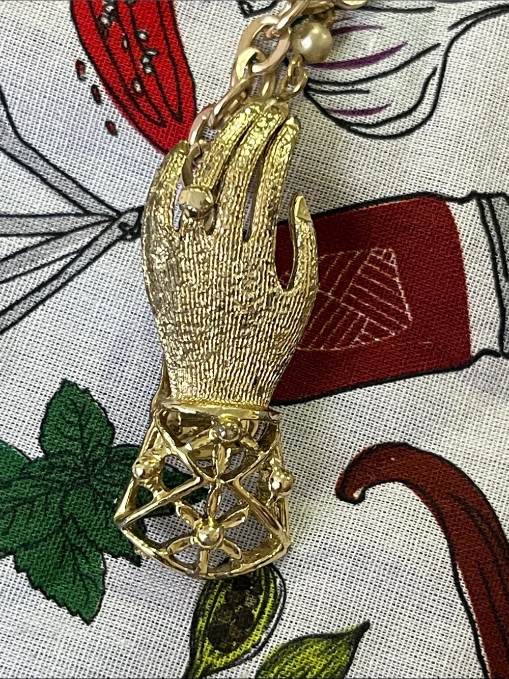 Vintage Gold Hand Motif Cuff Links with Pearls